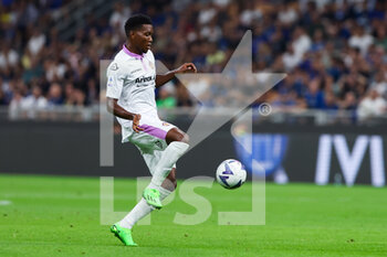 2022-08-30 - David Okereke of US Cremonese in action during the Serie A 2022/23 football match between FC Internazionale and US Cremonese at Giuseppe Meazza Stadium, Milan, Italy on August 30, 2022 - INTER - FC INTERNAZIONALE VS US CREMONESE - ITALIAN SERIE A - SOCCER