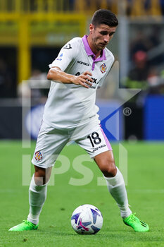 2022-08-30 - Paolo Ghiglione of US Cremonese in action during the Serie A 2022/23 football match between FC Internazionale and US Cremonese at Giuseppe Meazza Stadium, Milan, Italy on August 30, 2022 - INTER - FC INTERNAZIONALE VS US CREMONESE - ITALIAN SERIE A - SOCCER