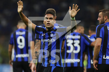 2022-08-30 - Lautaro Martinez of FC Internazionale celebrates after scoring a goal during the Serie A 2022/23 football match between FC Internazionale and US Cremonese at Giuseppe Meazza Stadium, Milan, Italy on August 30, 2022 - INTER - FC INTERNAZIONALE VS US CREMONESE - ITALIAN SERIE A - SOCCER