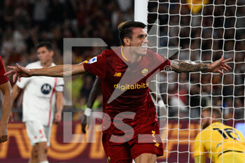 2022-08-30 - Roger Ibanez (AS Roma) celebrates after scoring goal 3-0 during the Italian Football Championship League A 2022/2023 match between AS Roma vs AC Monza at the Olimpic Stadium in Rome  on 30 August 2022. - AS ROMA VS AC MONZA - ITALIAN SERIE A - SOCCER