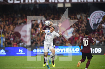 2022-09-05 - Martin Satriano of Empoli FC   and Federico Fazio of US Salernitana  competes for the ball with  during the Serie A match between US Salernitana 1919 and FC Empoli  at Stadio Arechi   - US SALERNITANA VS EMPOLI FC - ITALIAN SERIE A - SOCCER