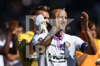 2022-09-11 - Vlad Chiriches of U.S. Cremonese celebrates after the match - ATALANTA BC VS US CREMONESE - ITALIAN SERIE A - SOCCER
