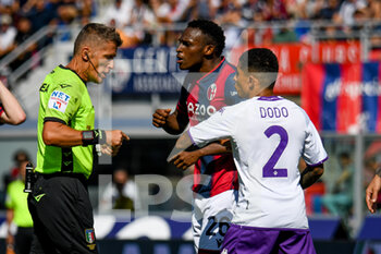 2022-09-11 - Rage between Bologna's Nicola Bagnolini and Fiorentina's Domilson Cordeiro dos Santos Dodo - BOLOGNA FC VS ACF FIORENTINA - ITALIAN SERIE A - SOCCER