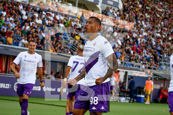2022-09-11 - Fiorentina's Igor celebrates after Fiorentina's Lucas Martinez Quarta scored a goal - BOLOGNA FC VS ACF FIORENTINA - ITALIAN SERIE A - SOCCER