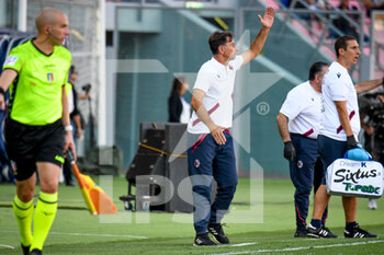 2022-09-11 - Bologna's ad interim Head Coach Luca Vigiani gestures - BOLOGNA FC VS ACF FIORENTINA - ITALIAN SERIE A - SOCCER