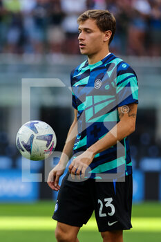 2022-09-10 - Nicolo Barella of FC Internazionale warms up during the Serie A 2022/23 football match between FC Internazionale and Torino FC at Giuseppe Meazza Stadium, Milan, Italy on September 10, 2022 - INTER - FC INTERNAZIONALE VS TORINO FC - ITALIAN SERIE A - SOCCER