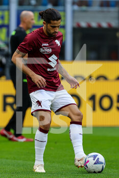 2022-09-10 - Ricardo Rodriguez of Torino FC warms up during the Serie A 2022/23 football match between FC Internazionale and Torino FC at Giuseppe Meazza Stadium, Milan, Italy on September 10, 2022 - INTER - FC INTERNAZIONALE VS TORINO FC - ITALIAN SERIE A - SOCCER