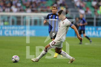 2022-09-10 - Ricardo Rodriguez of Torino FC in action during the Serie A 2022/23 football match between FC Internazionale and Torino FC at Giuseppe Meazza Stadium, Milan, Italy on September 10, 2022 - INTER - FC INTERNAZIONALE VS TORINO FC - ITALIAN SERIE A - SOCCER