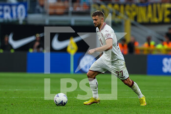 2022-09-10 - Karol Linetty of Torino FC in action during the Serie A 2022/23 football match between FC Internazionale and Torino FC at Giuseppe Meazza Stadium, Milan, Italy on September 10, 2022 - INTER - FC INTERNAZIONALE VS TORINO FC - ITALIAN SERIE A - SOCCER