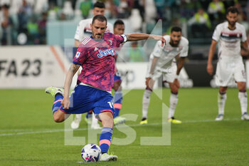 2022-09-11 - Leonardo Bonucci (Juventus FC) kick the penalty off - JUVENTUS FC VS US SALERNITANA - ITALIAN SERIE A - SOCCER