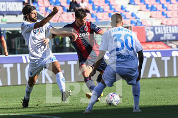 2022-09-17 - Riccardo Orsolini (Bologna FC) shoting on goal - BOLOGNA FC VS EMPOLI FC - ITALIAN SERIE A - SOCCER