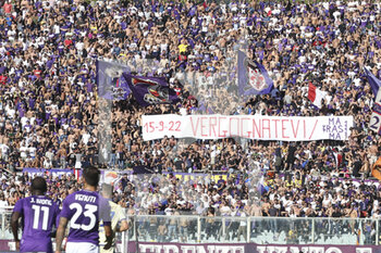 2022-09-18 - Fiorentina fans show a banner for defeat in Turkey during ACF Fiorentina vs Hellas Verona, 7° Serie A Tim 2022-23 game at Artemio Franchi Stadium in Firenze (FI), Italy, on September 18, 2022. - ACF FIORENTINA VS HELLAS VERONA - ITALIAN SERIE A - SOCCER