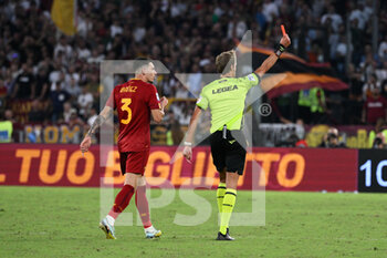 2022-09-18 - Daniele Chiffi shows Jose’ Mourinho coach (AS Roma) the red card during the Italian Football Championship League A 2022/2023 match between AS Roma vs Atalanta BC at the Olimpic Stadium in Rome  on 18 September 2022. - AS ROMA VS ATALANTA BC - ITALIAN SERIE A - SOCCER