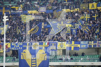 2022-10-03 - Hellas Verona fans show their support during Hellas Verona vs Udinese FC, 8° Serie A Tim 2022-23 game at Marcantonio Bentegodi Stadium in Verona, Italy, on October 03, 2022. - HELLAS VERONA FC VS UDINESE CALCIO - ITALIAN SERIE A - SOCCER