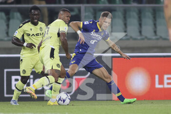 2022-10-03 - Darko Lazovic of Hellas Verona FC battle for the ball with Walace of Udinese FC during Hellas Verona vs Udinese FC, 8° Serie A Tim 2022-23 game at Marcantonio Bentegodi Stadium in Verona, Italy, on October 03, 2022. - HELLAS VERONA FC VS UDINESE CALCIO - ITALIAN SERIE A - SOCCER