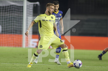2022-10-03 - Sandi Lovric of Udinese FC  play the ball during Hellas Verona vs Udinese FC, 8° Serie A Tim 2022-23 game at Marcantonio Bentegodi Stadium in Verona, Italy, on October 03, 2022. - HELLAS VERONA FC VS UDINESE CALCIO - ITALIAN SERIE A - SOCCER