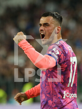 2022-10-02 - Filip Kostic (Juventus FC) celebrates the goal of 1-0 - JUVENTUS FC VS BOLOGNA FC - ITALIAN SERIE A - SOCCER