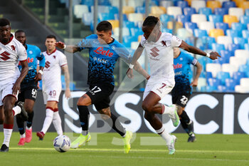 2022-10-01 - Mathias Olivera of Napoli Yann Karamoh of Torino  - SSC NAPOLI VS TORINO FC - ITALIAN SERIE A - SOCCER