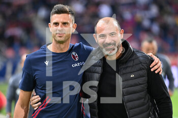 2022-10-08 - Dejan Stankovic (Sampdoria) and Thiago Motta (Bologna) - BOLOGNA FC VS UC SAMPDORIA - ITALIAN SERIE A - SOCCER