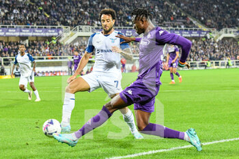 2022-10-10 - Cross of Fiorentina's Christian Kouame' hampered by Lazio's Felipe Anderson - ACF FIORENTINA VS SS LAZIO - ITALIAN SERIE A - SOCCER