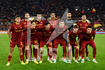 2022-10-09 - AS Roma team during the Italian Football Championship League A 2022/2023 match between AS Roma vs US Lecce at the Olimpic Stadium in Rome  on 09 October 2022. - AS ROMA VS US LECCE - ITALIAN SERIE A - SOCCER