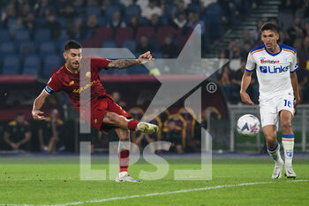 2022-10-09 - Lorenzo Pellegrini (AS Roma) during the Italian Football Championship League A 2022/2023 match between AS Roma vs US Lecce at the Olimpic Stadium in Rome  on 09 October 2022. - AS ROMA VS US LECCE - ITALIAN SERIE A - SOCCER
