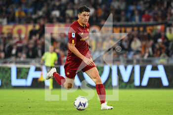 2022-10-09 - Eldor Shomurodov (AS Roma) during the Italian Football Championship League A 2022/2023 match between AS Roma vs US Lecce at the Olimpic Stadium in Rome on 09 October 2022. - AS ROMA VS US LECCE - ITALIAN SERIE A - SOCCER