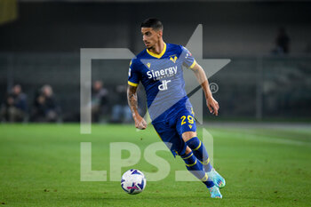 2022-10-16 - Verona's Fabio Depaoli portrait in action - HELLAS VERONA FC VS AC MILAN - ITALIAN SERIE A - SOCCER