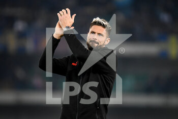 2022-10-16 - Milan's Olivier Giroud portrait greeting fans - HELLAS VERONA FC VS AC MILAN - ITALIAN SERIE A - SOCCER