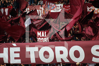 2022-10-15 - Curva Maratona supporters Torino FC - TORINO FC VS JUVENTUS FC - ITALIAN SERIE A - SOCCER