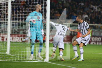 2022-10-15 - Dušan Vlahović (Juventus FC) scores the goal and celebrates with Leonardo Bonucci (Juventus FC) - TORINO FC VS JUVENTUS FC - ITALIAN SERIE A - SOCCER