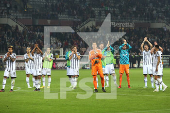 2022-10-15 - Juventus FC team at the end of the game clapping their hands - TORINO FC VS JUVENTUS FC - ITALIAN SERIE A - SOCCER