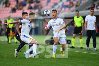 2022-10-23 - Lorenzo Colombo (US Lecce) in action - BOLOGNA FC VS US LECCE - ITALIAN SERIE A - SOCCER