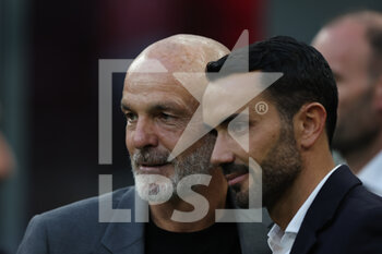 2022-10-22 - Stefano Pioli Head Coach of AC Milan and Raffaele Palladino Head Coach of AC Monza during the Serie A 2022/23 football match between AC Milan and AC Monza at Giuseppe Meazza Stadium, Milan, Italy on October 22, 2022 - AC MILAN VS AC MONZA - ITALIAN SERIE A - SOCCER