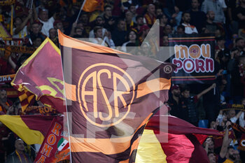 2022-10-23 - AS Roma fans during the Italian Football Championship League A 2022/2023 match between AS Roma vs SSC Napoli at the Olimpic Stadium in Rome  on 23 October 2022. - AS ROMA VS SSC NAPOLI - ITALIAN SERIE A - SOCCER