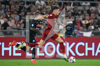 2022-10-23 - Roger Ibanez (AS Roma) during the Italian Football Championship League A 2022/2023 match between AS Roma vs SSC Napoli at the Olimpic Stadium in Rome  on 23 October 2022. - AS ROMA VS SSC NAPOLI - ITALIAN SERIE A - SOCCER