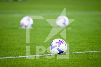 2022-10-31 - Official warm-up ball Serie A ambience - HELLAS VERONA FC VS AS ROMA - ITALIAN SERIE A - SOCCER