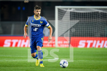 2022-10-31 - Verona's Miguel Veloso portrait - HELLAS VERONA FC VS AS ROMA - ITALIAN SERIE A - SOCCER