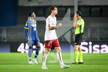 2022-10-31 - Roma's Nicolò Zaniolo celebrates after scoring a goal - HELLAS VERONA FC VS AS ROMA - ITALIAN SERIE A - SOCCER