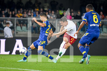2022-10-31 - Roma's Andrea Belotti tries to score a goal - HELLAS VERONA FC VS AS ROMA - ITALIAN SERIE A - SOCCER