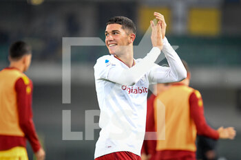 2022-10-31 - Roma's Cristian Volpato greets fans - HELLAS VERONA FC VS AS ROMA - ITALIAN SERIE A - SOCCER