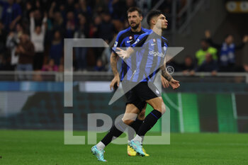 2022-10-29 - Joaquin Correa of FC Internazionale celebrates after scoring a goal during Serie A 2022/23 football match between FC Internazionale and UC Sampdoria at Giuseppe Meazza Stadium, Milan, Italy on October 29, 2022 - INTER - FC INTERNAZIONALE VS UC SAMPDORIA - ITALIAN SERIE A - SOCCER