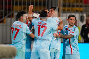 2022-10-31 - The team (AC Monza) celebrates the goal of Andrea Petagna (AC Monza) - AC MONZA VS BOLOGNA FC - ITALIAN SERIE A - SOCCER