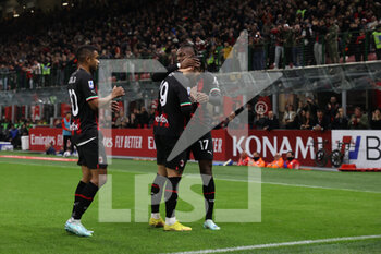 2022-11-05 - Theo Hernandez of AC Milan celebrates with his teammates after scoring a goal during Serie A 2022/23 football match between AC Milan and Spezia Calcio at Giuseppe Meazza Stadium, Milan, Italy on November 05, 2022 - AC MILAN VS SPEZIA CALCIO - ITALIAN SERIE A - SOCCER