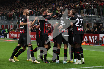 2022-11-05 - Theo Hernandez of AC Milan celebrates with his teammates after scoring a goal during Serie A 2022/23 football match between AC Milan and Spezia Calcio at Giuseppe Meazza Stadium, Milan, Italy on November 05, 2022 - AC MILAN VS SPEZIA CALCIO - ITALIAN SERIE A - SOCCER