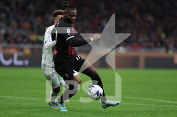 2022-11-05 - Rafael Leao of AC Milan in action during Serie A 2022/23 football match between AC Milan and Spezia Calcio at Giuseppe Meazza Stadium, Milan, Italy on November 05, 2022 - AC MILAN VS SPEZIA CALCIO - ITALIAN SERIE A - SOCCER