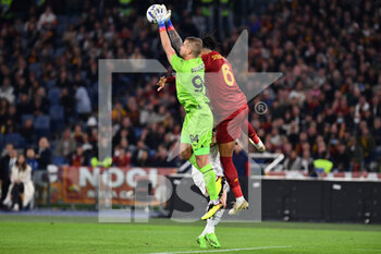 2022-11-06 - Ivan Provedel of SS Lazio during the Serie A match between AS Roma and SS Lazio at Stadio Olimpico on November 6, 2022 in Rome, Italy. - AS ROMA VS SS LAZIO - ITALIAN SERIE A - SOCCER