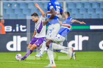 2022-11-06 - Giacomo Bonaventura (Fiorentina) - Nicola Murru  (Sampdoria) - UC SAMPDORIA VS ACF FIORENTINA - ITALIAN SERIE A - SOCCER