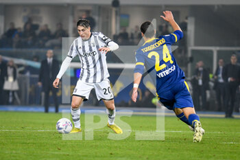 2022-11-10 - Juventus's Fabio Miretti in action against Verona's Filippo Terracciano - HELLAS VERONA FC VS JUVENTUS FC - ITALIAN SERIE A - SOCCER