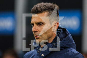 2022-11-09 - Thiago Motta Head Coach of Bologna FC looks on during Serie A 2022/23 football match between FC Internazionale and Bologna FC at Giuseppe Meazza Stadium, Milan, Italy on November 09, 2022 - INTER - FC INTERNAZIONALE VS BOLOGNA FC - ITALIAN SERIE A - SOCCER